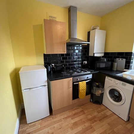 2 Bedroom Apartment, 5 Minutes From City Centre Ньюкасл-апон-Тайн Экстерьер фото